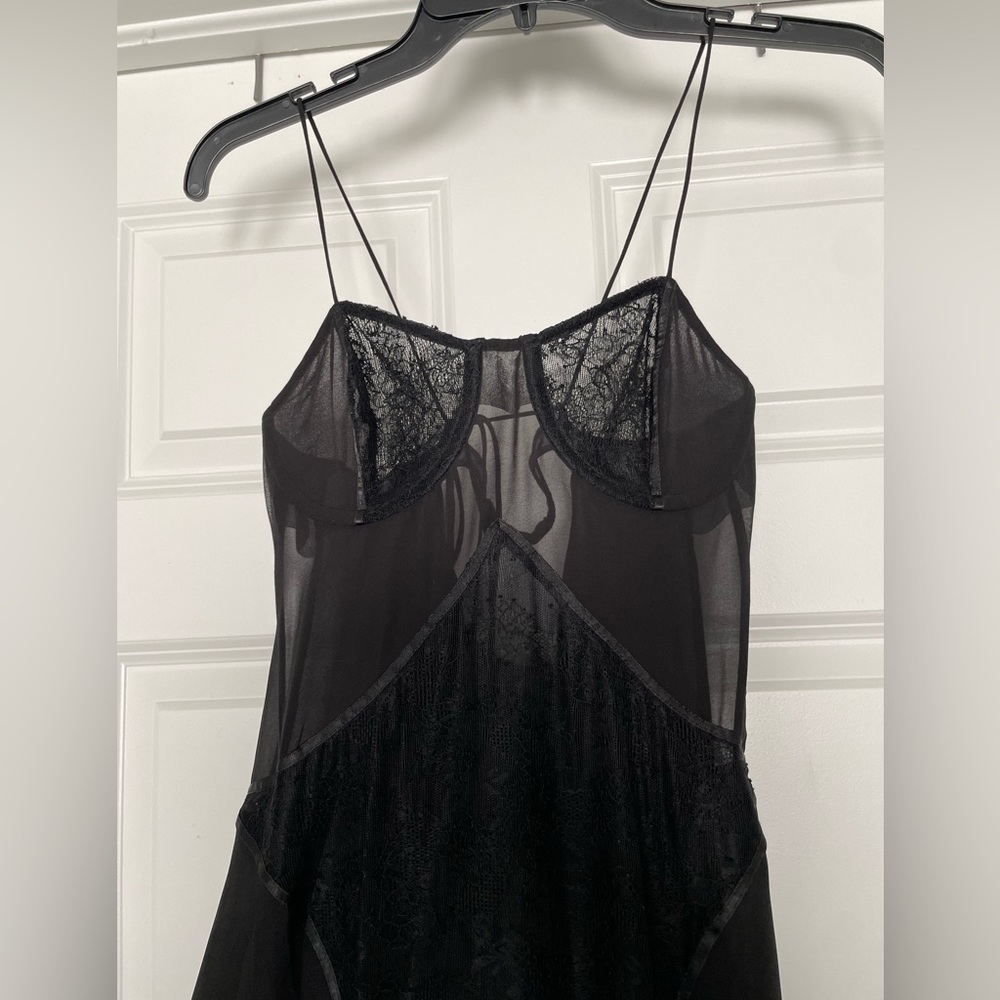 ZARA Long Lace Dress (34B) - Picture 5 of 7